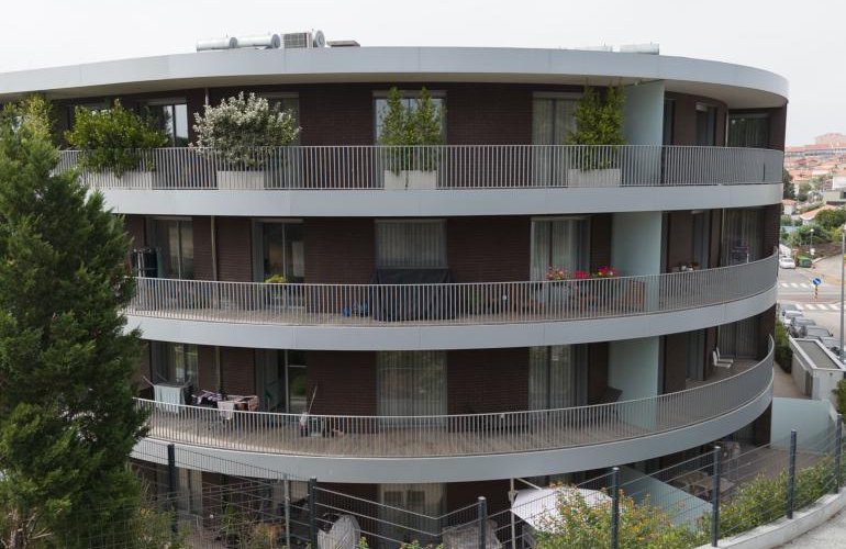 How High-Performance Metal Solutions Enhance Real Estate Asset Value