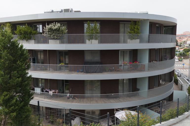 How High-Performance Metal Solutions Enhance Real Estate Asset Value